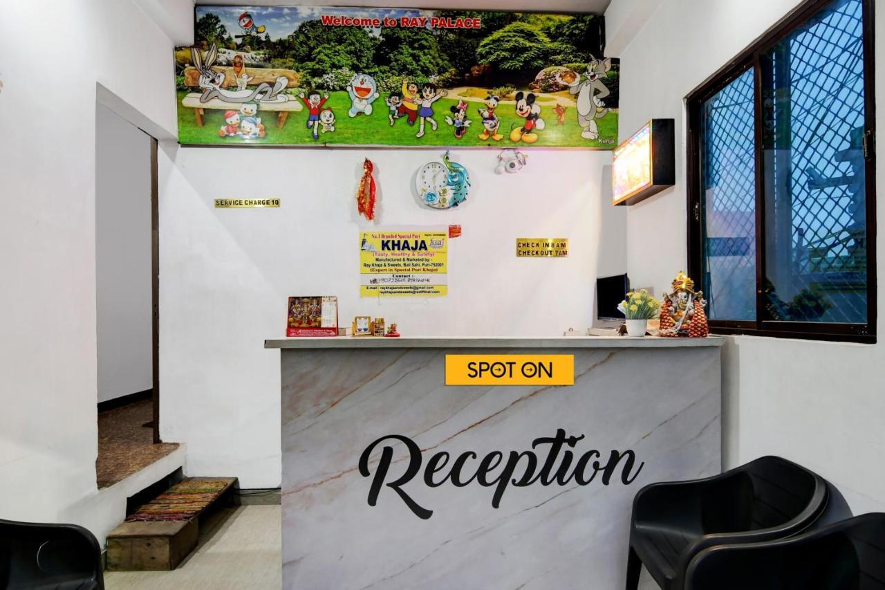 Spot On Ray Palace Hotel Puri Luaran gambar