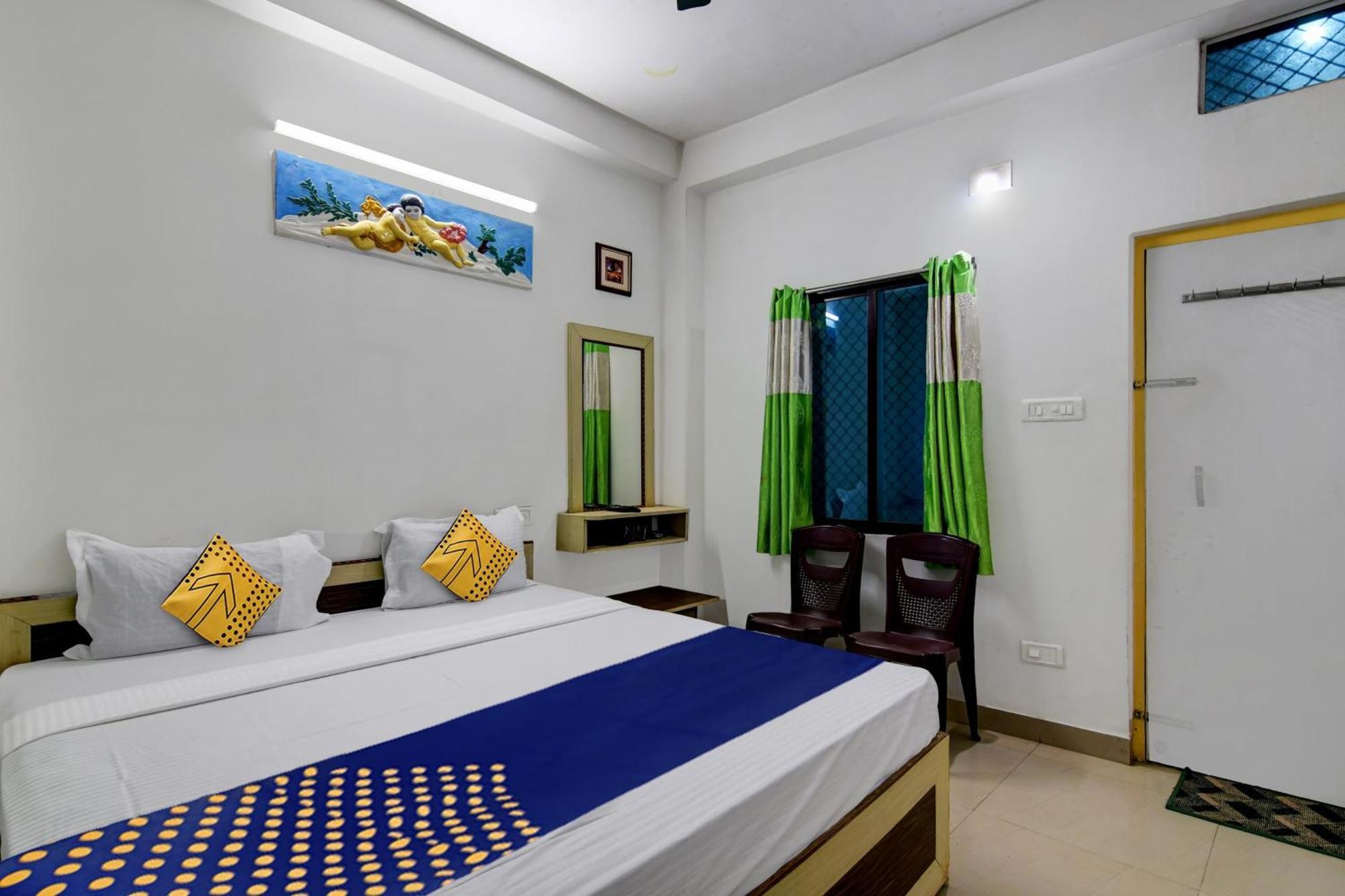 Spot On Ray Palace Hotel Puri Luaran gambar